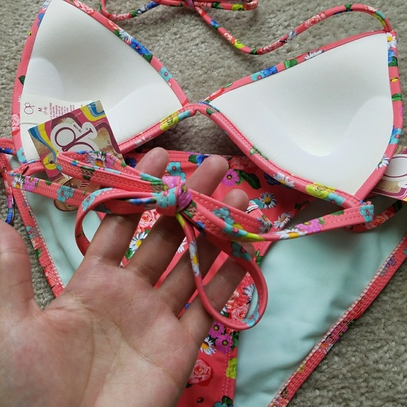 OP Swimsuit Set - Picture 3 of 5